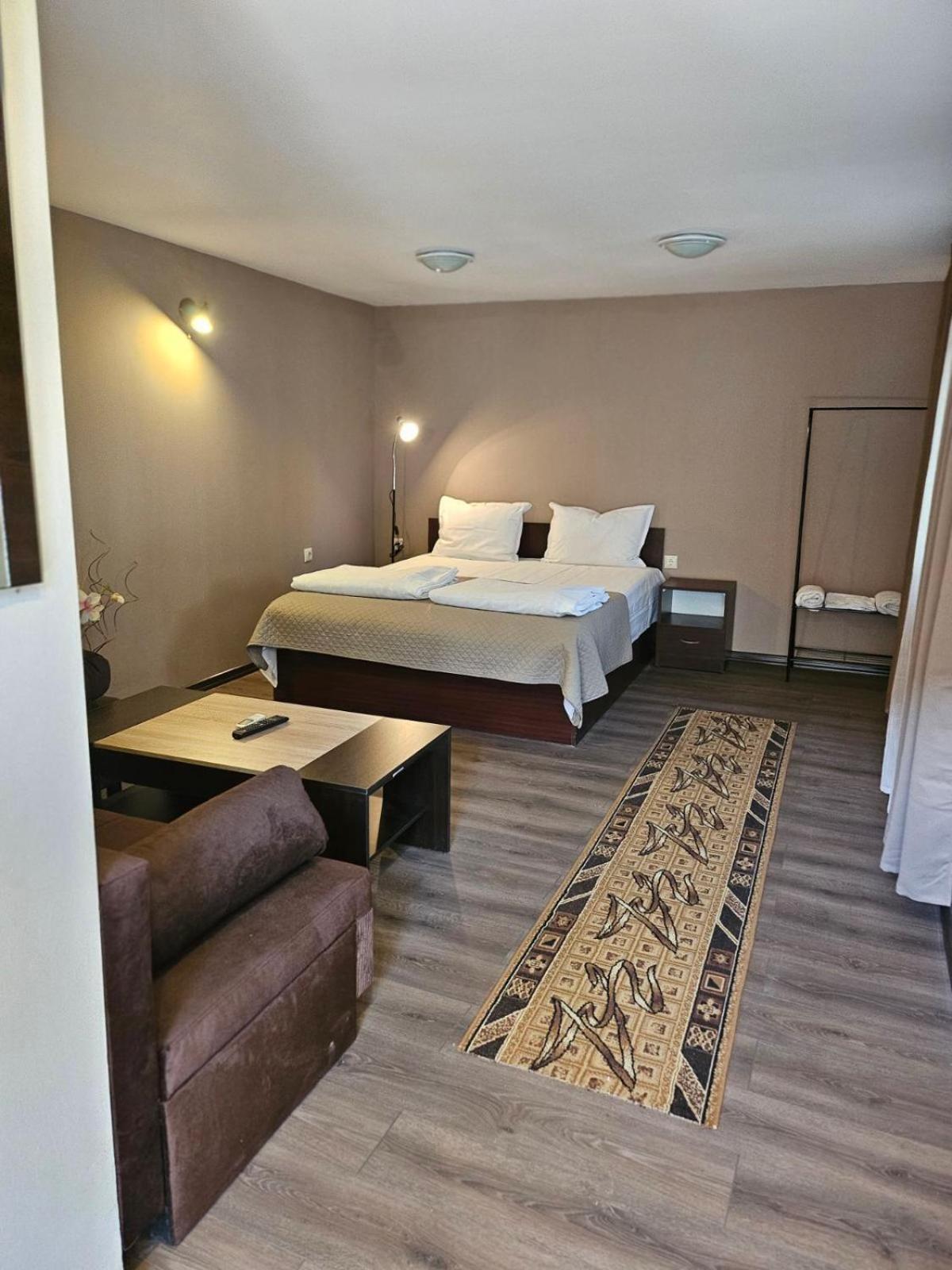 Orehite-Family Hotel ,Food & Pool Bozhichen Exteriér fotografie
