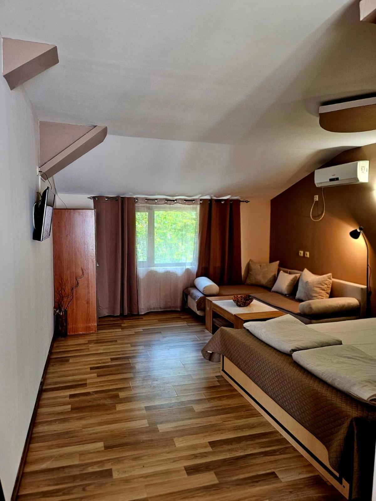 Orehite-Family Hotel ,Food & Pool Bozhichen Exteriér fotografie