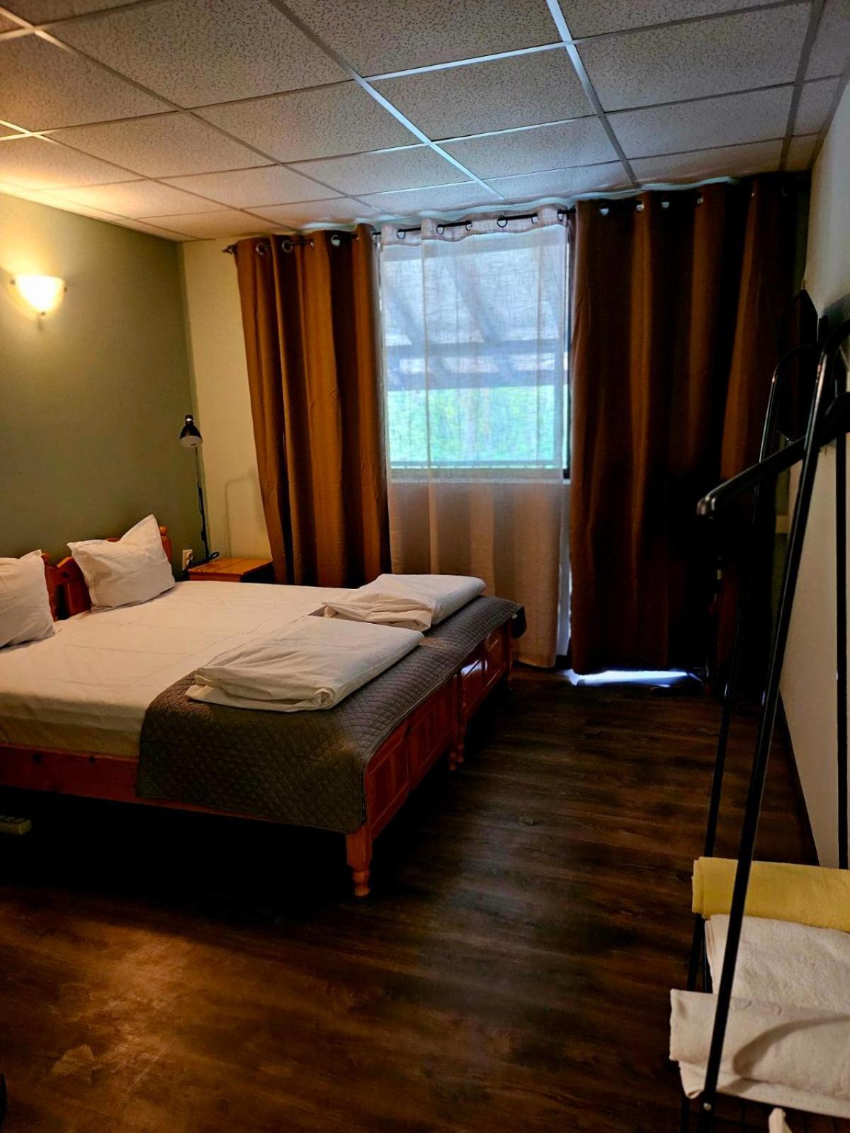 Orehite-Family Hotel ,Food & Pool Bozhichen Exteriér fotografie